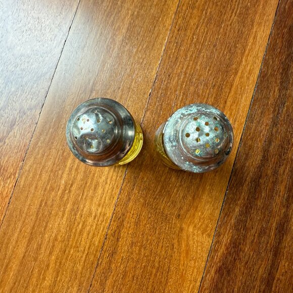 Federal Depression Glass Salt and Pepper Madrid Amber Set - Picture 4 of 5